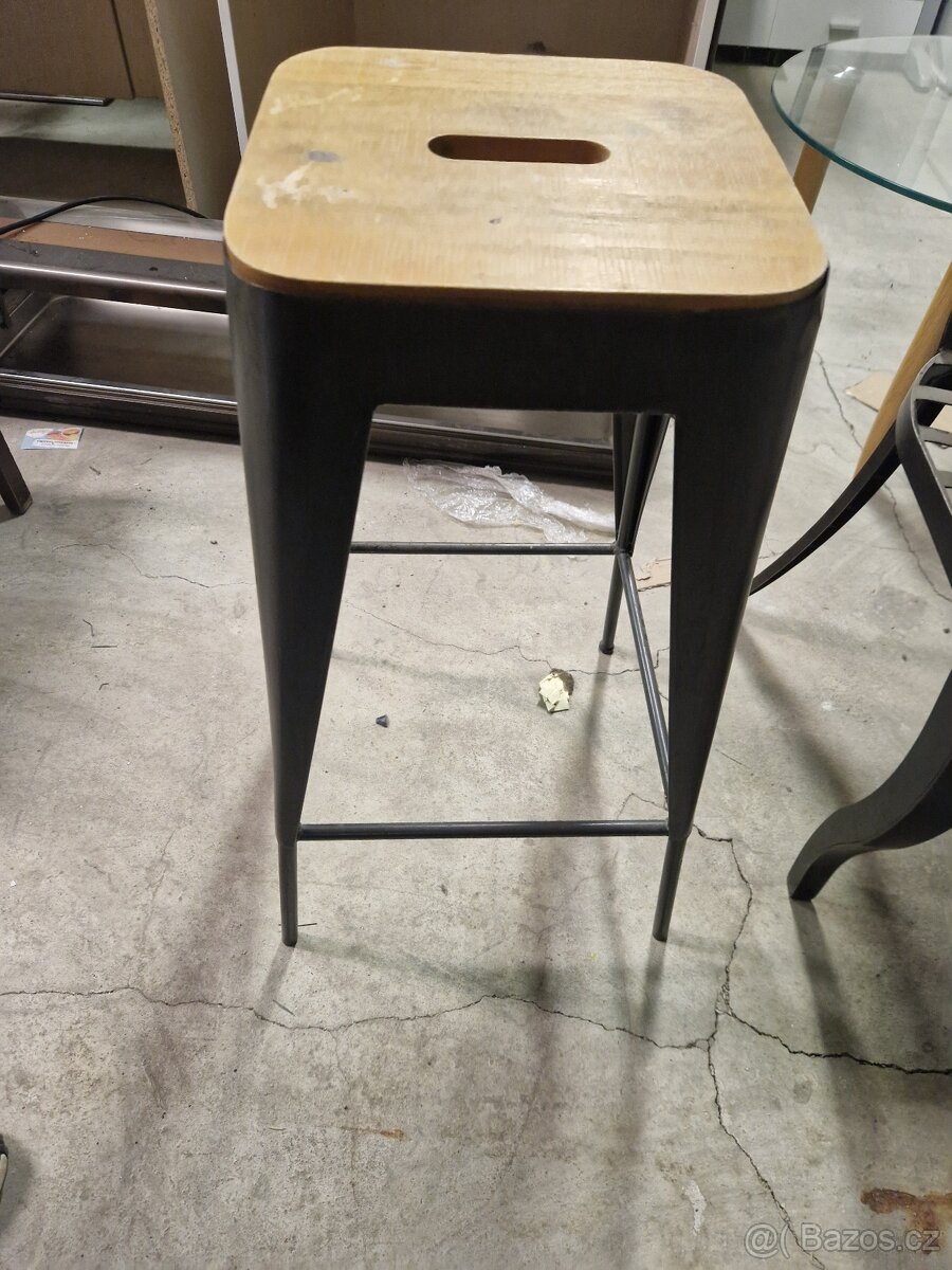 Barová židle - 2