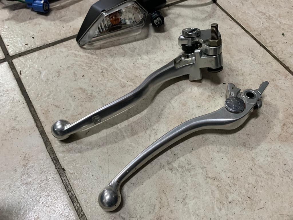 Kawasaki ER6 r.v. 2020 - náhradní díly. - 2