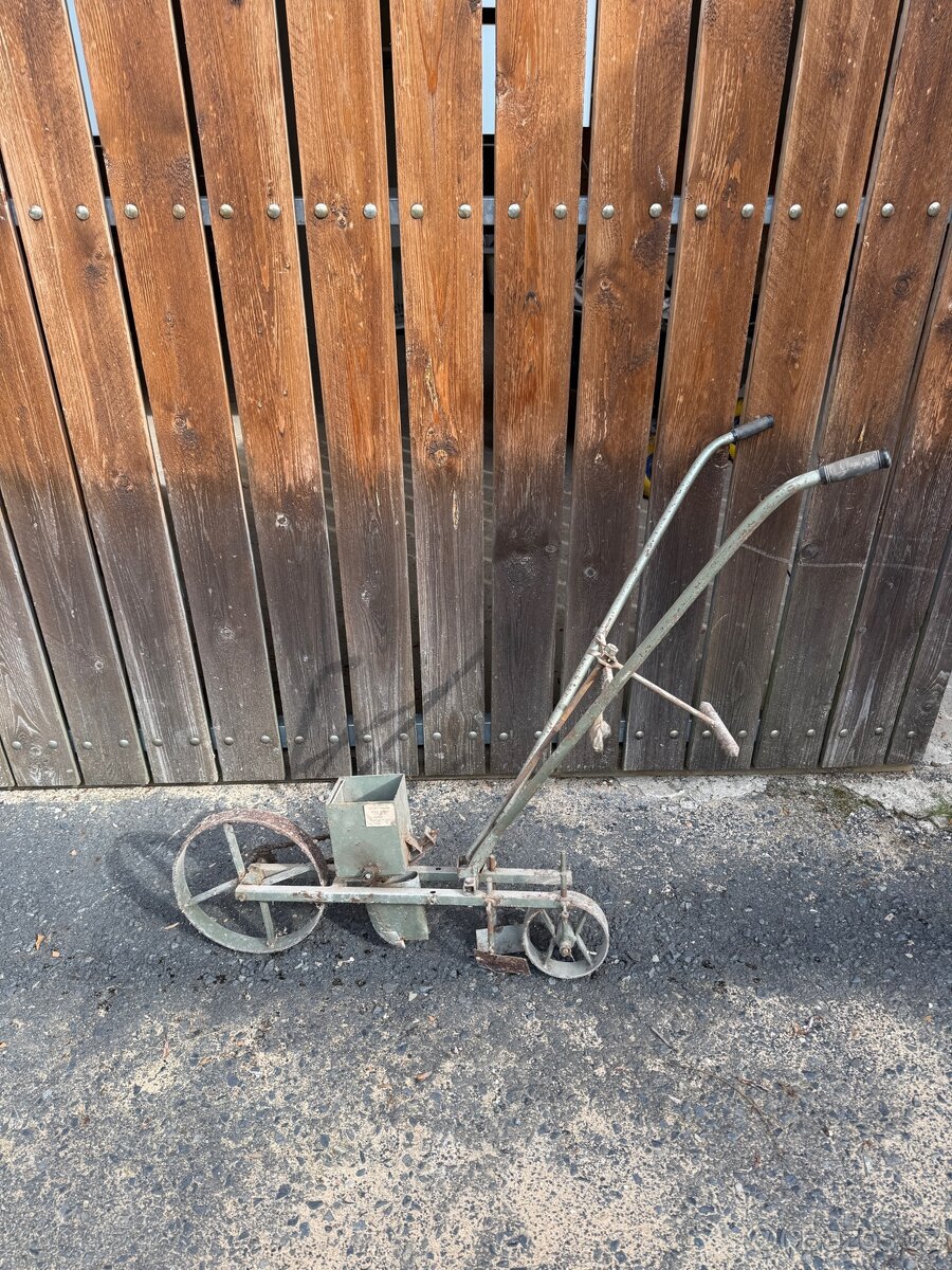 Ruční secí stroj, ručni sečka, originál funkční - 2