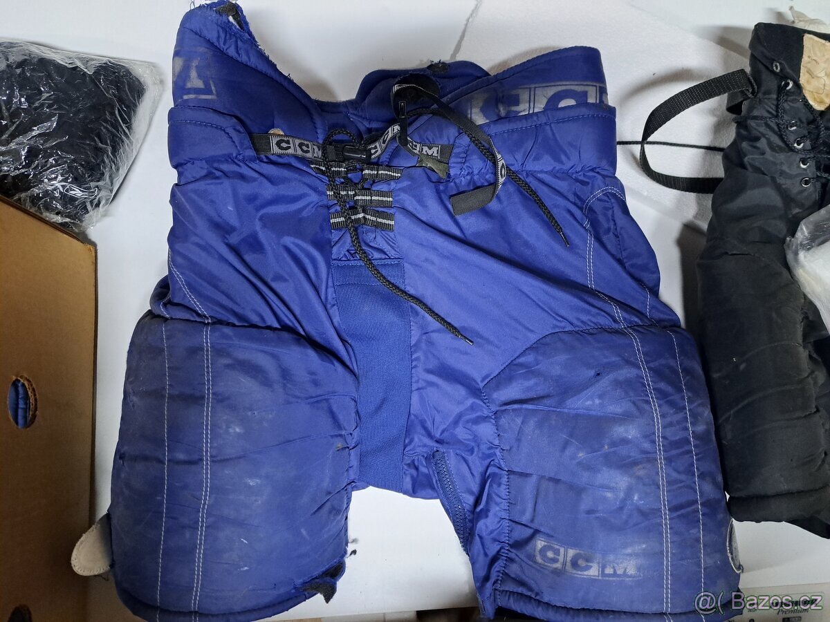 Hokejová výstroj - 2