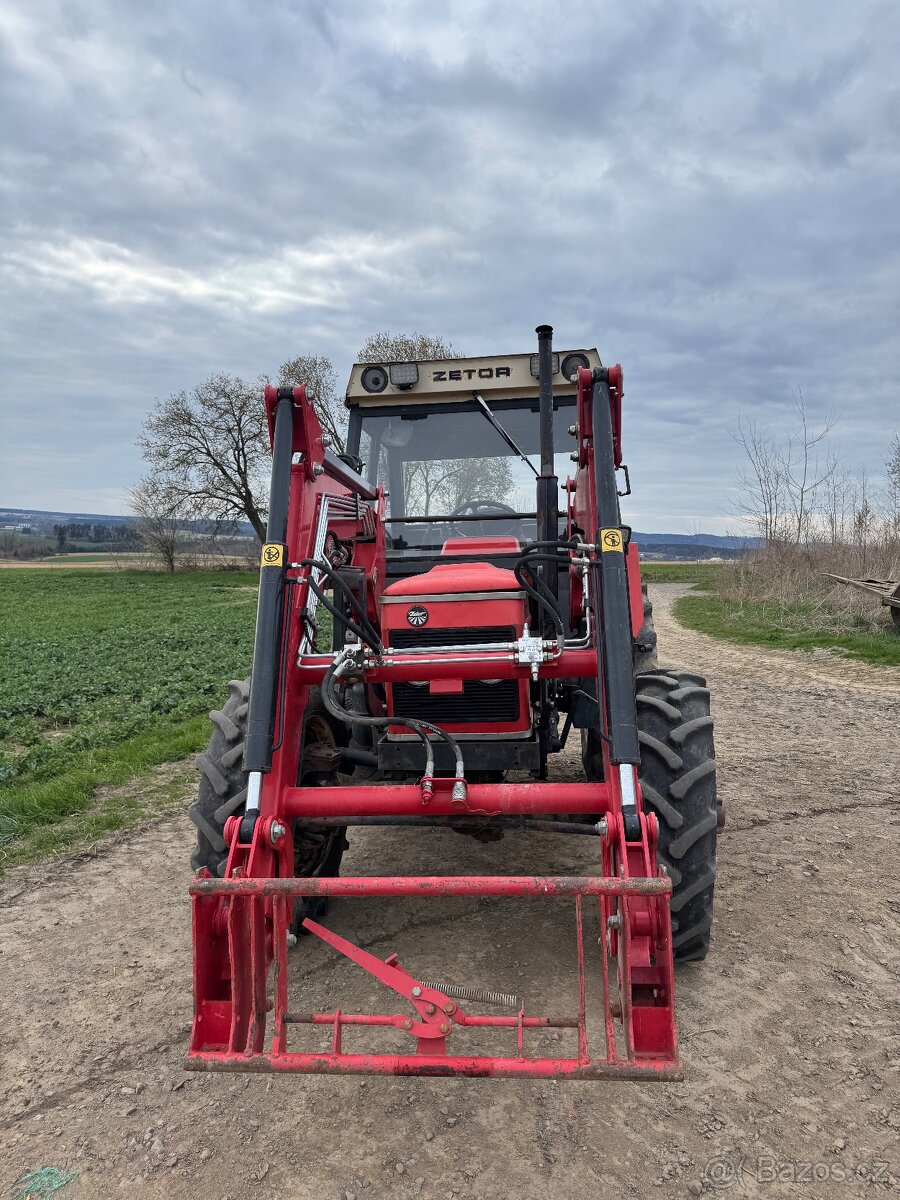 Zetor 7045 s čelním nakladačem - 2