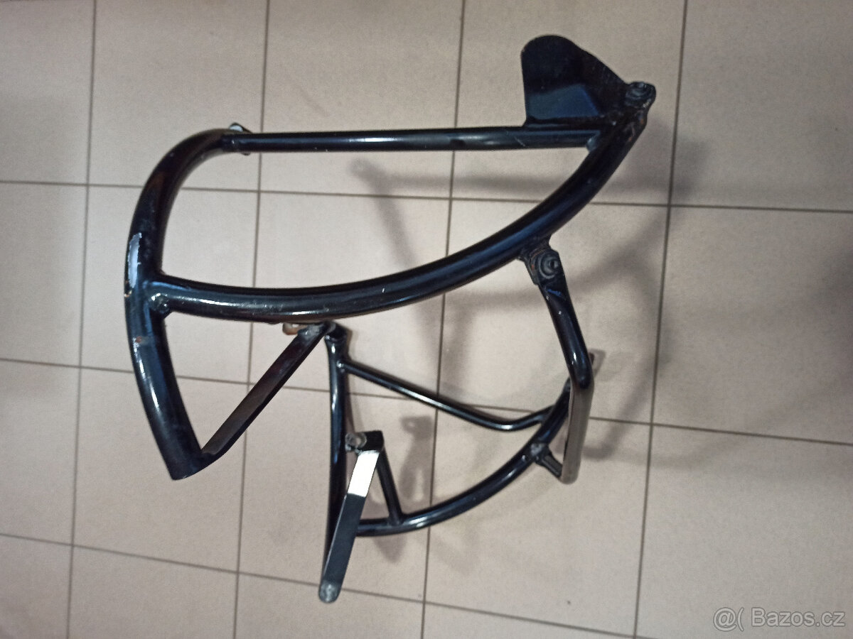 Padáky na Triumpha - 2