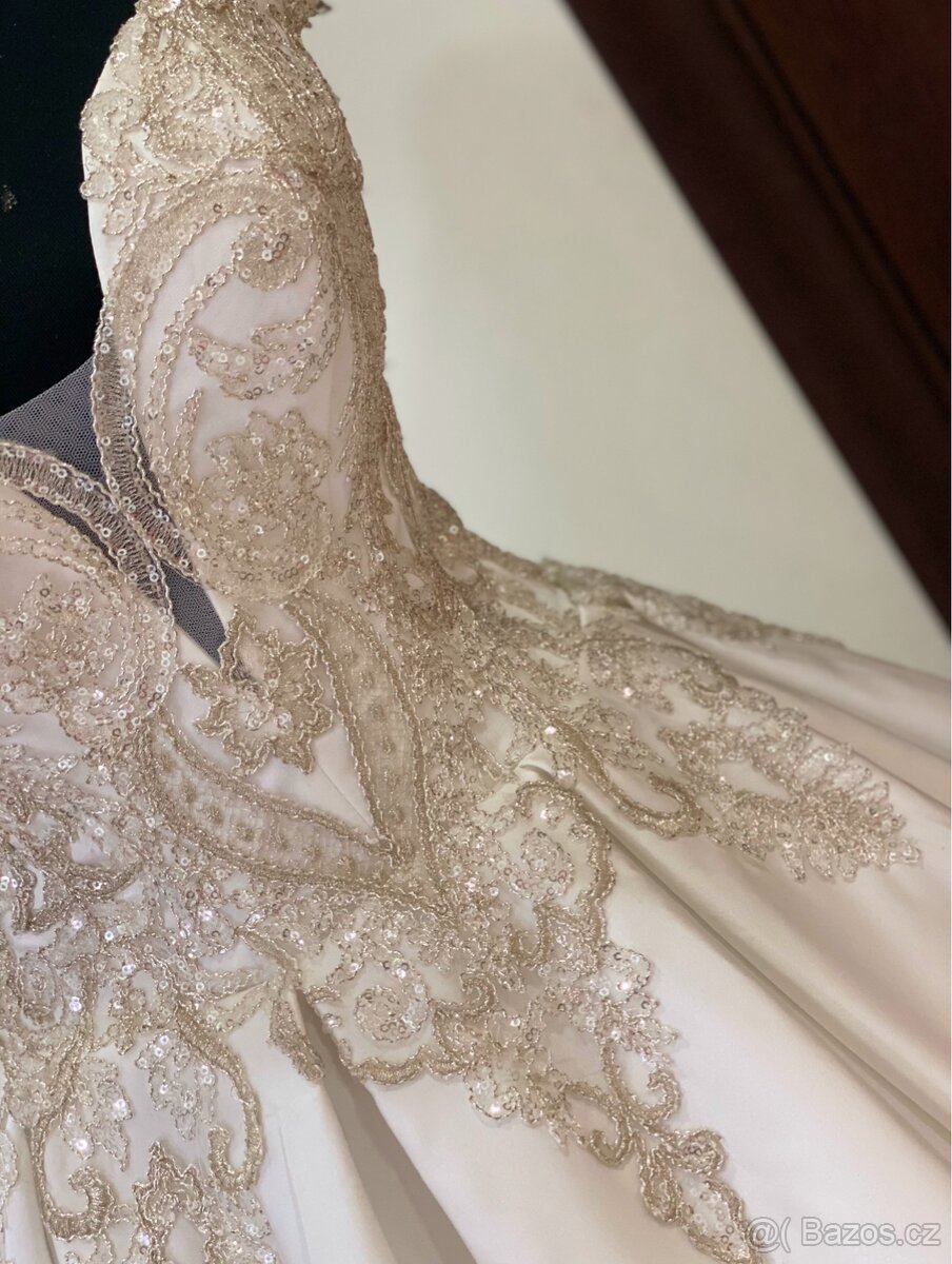 Svatební šaty nove z vlečkou S-M - 2