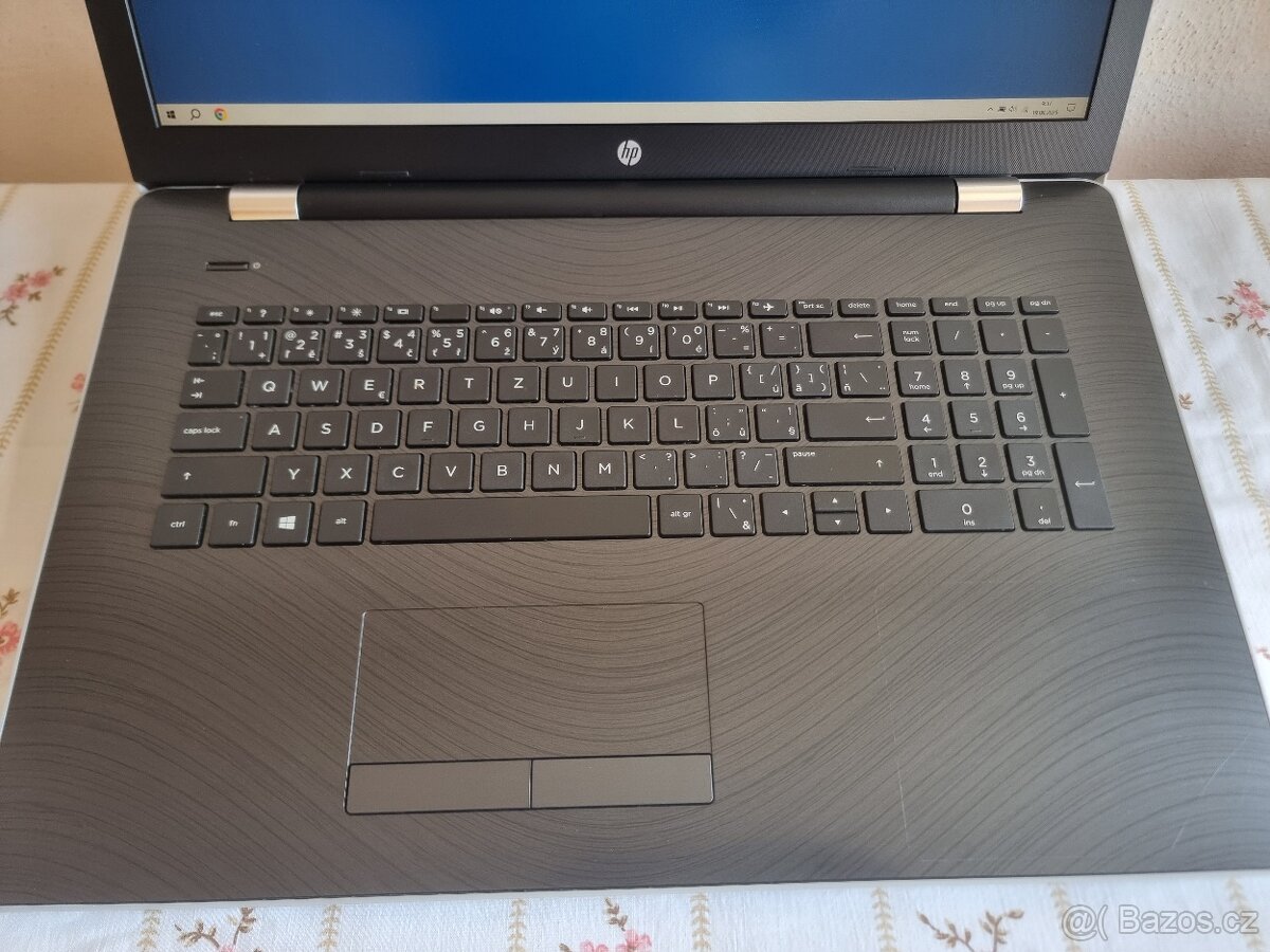 Prodám notebook HP - 17ak026nc viz foto. - 2