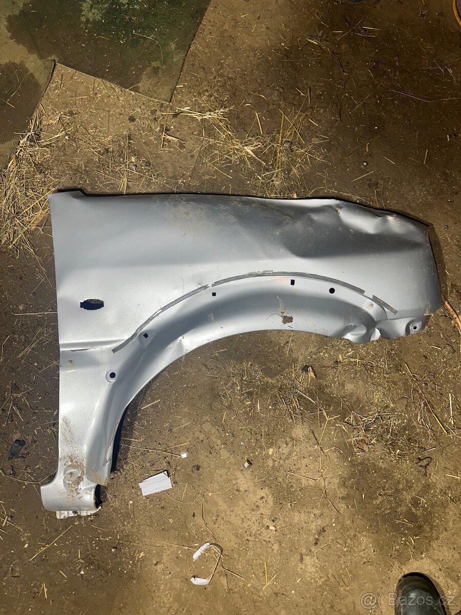 Přední blatník levý, pravý Suzuki Jimny - 2