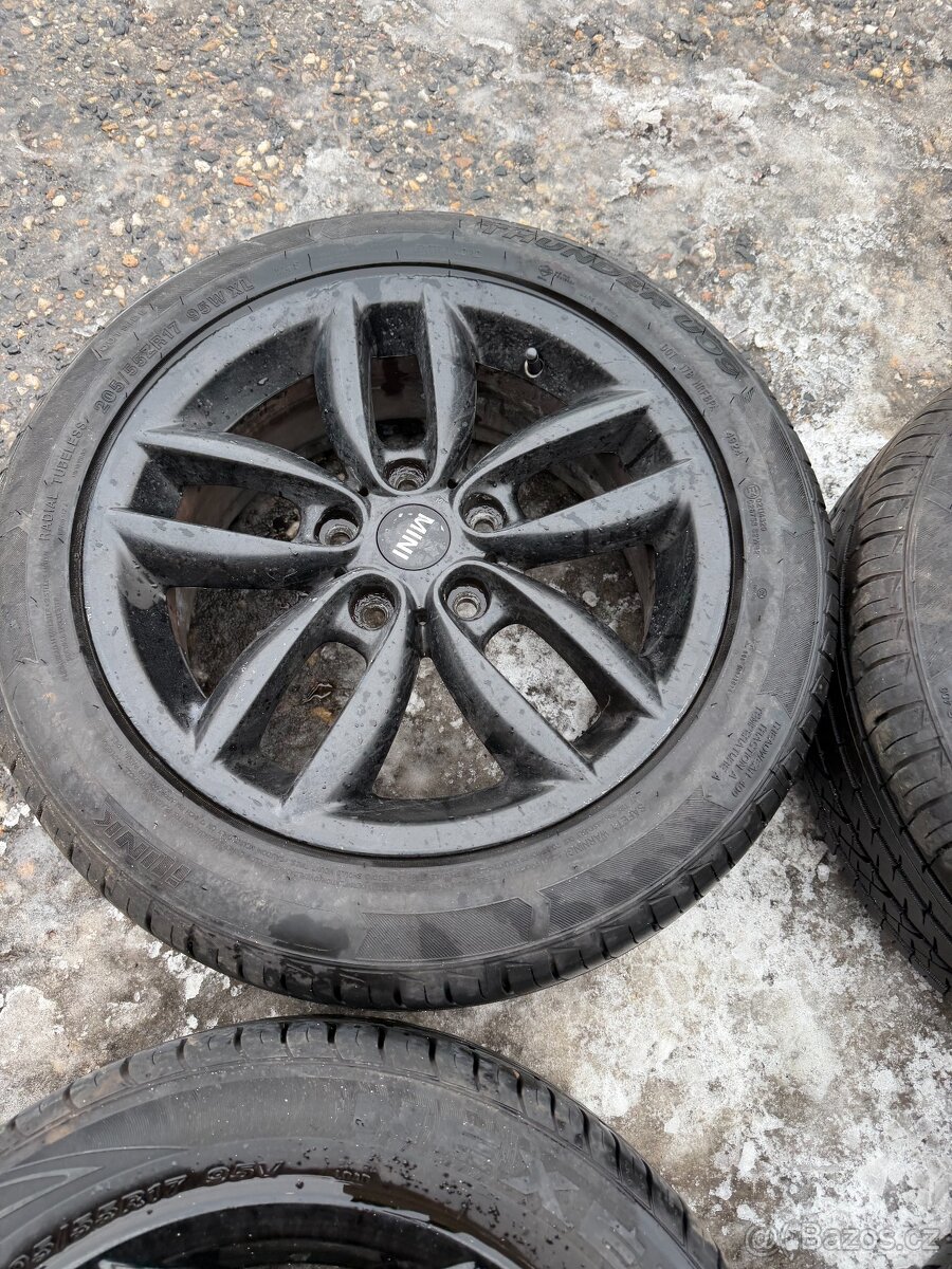 Alu kola Mini Cooper SUPERCHARGER R17 letni pneu - 2