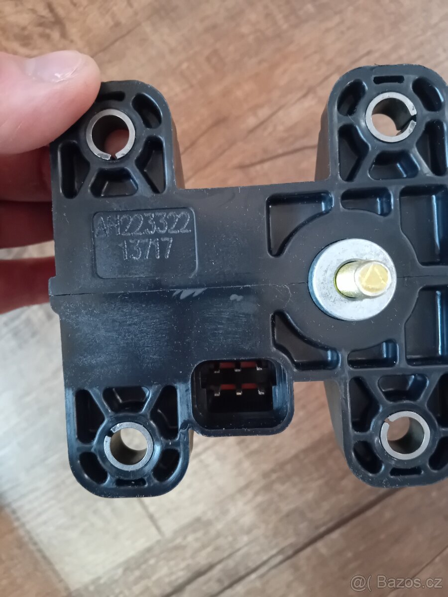 Motorek na síta john deere - 2