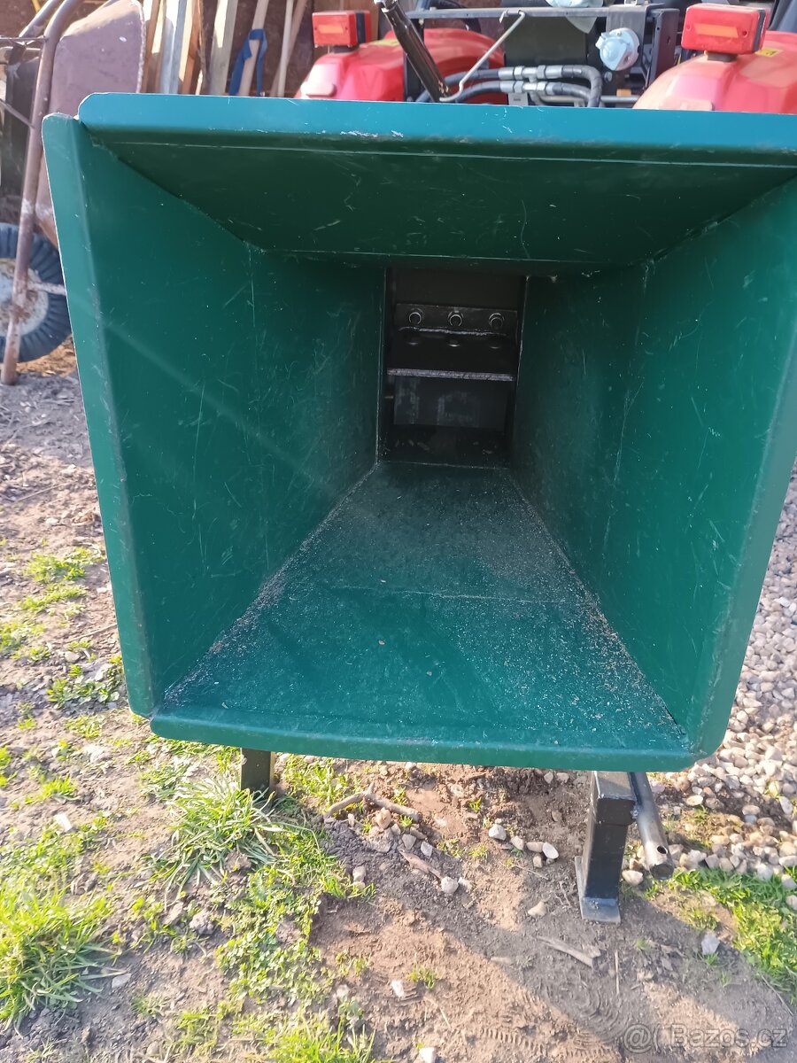 Špalíkovač,štěpkovač - 2