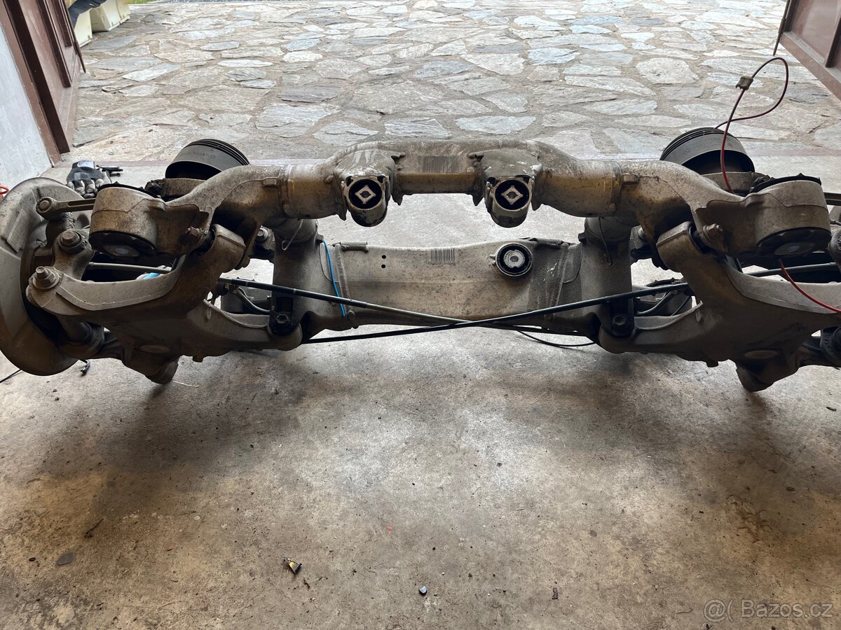 BMW E61 530xd - zadní náprava - 2