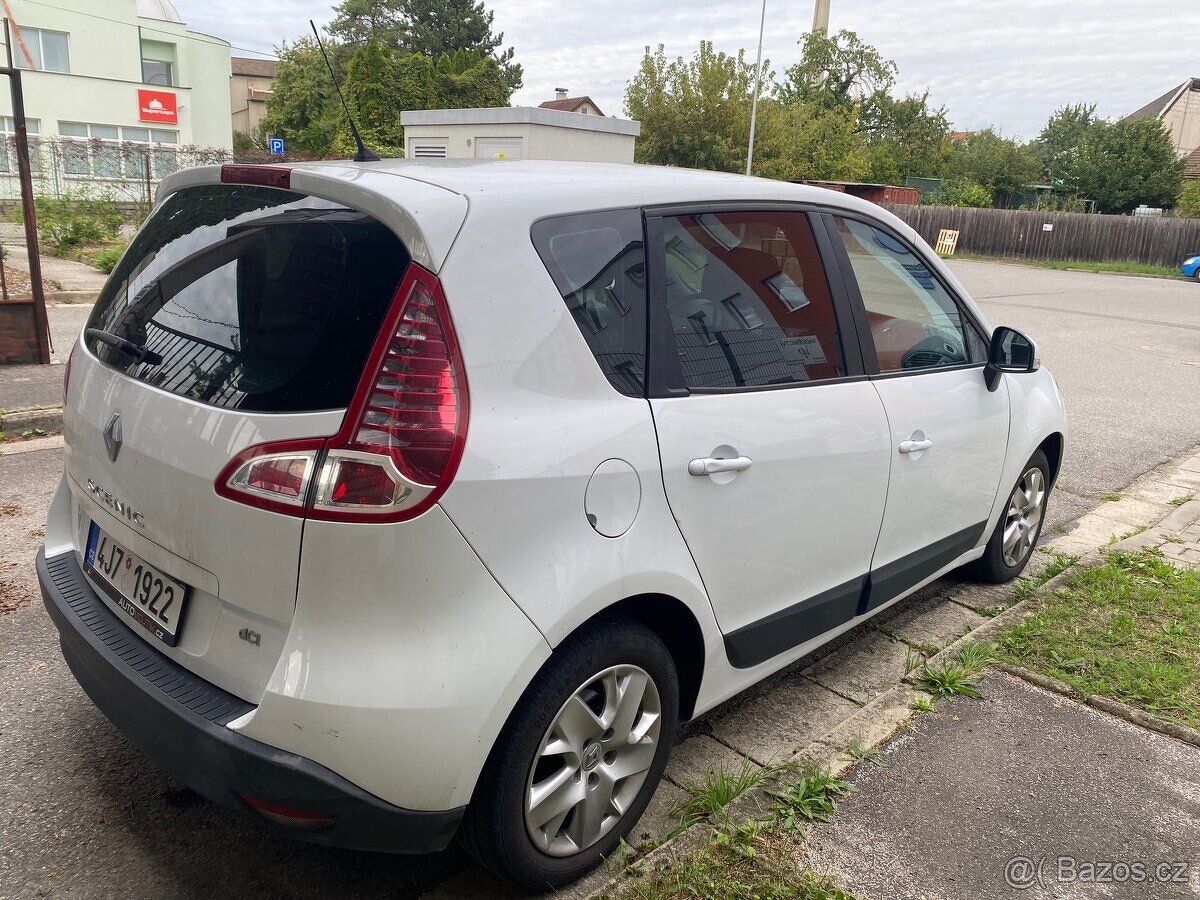 Renault megane scenic 1.5 dci 2010 - 2