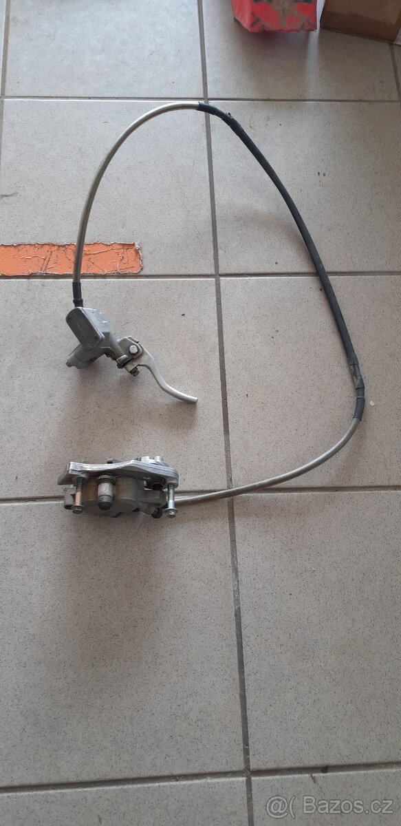 Predni brzda s pumpou na Hondu - 2