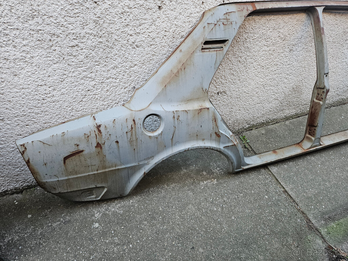 Škoda 105 120 130 postranice model M nová ČSSR - 2