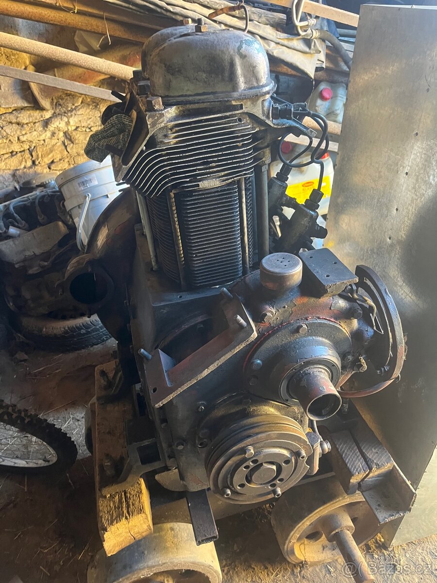 Motor Slavia - 2