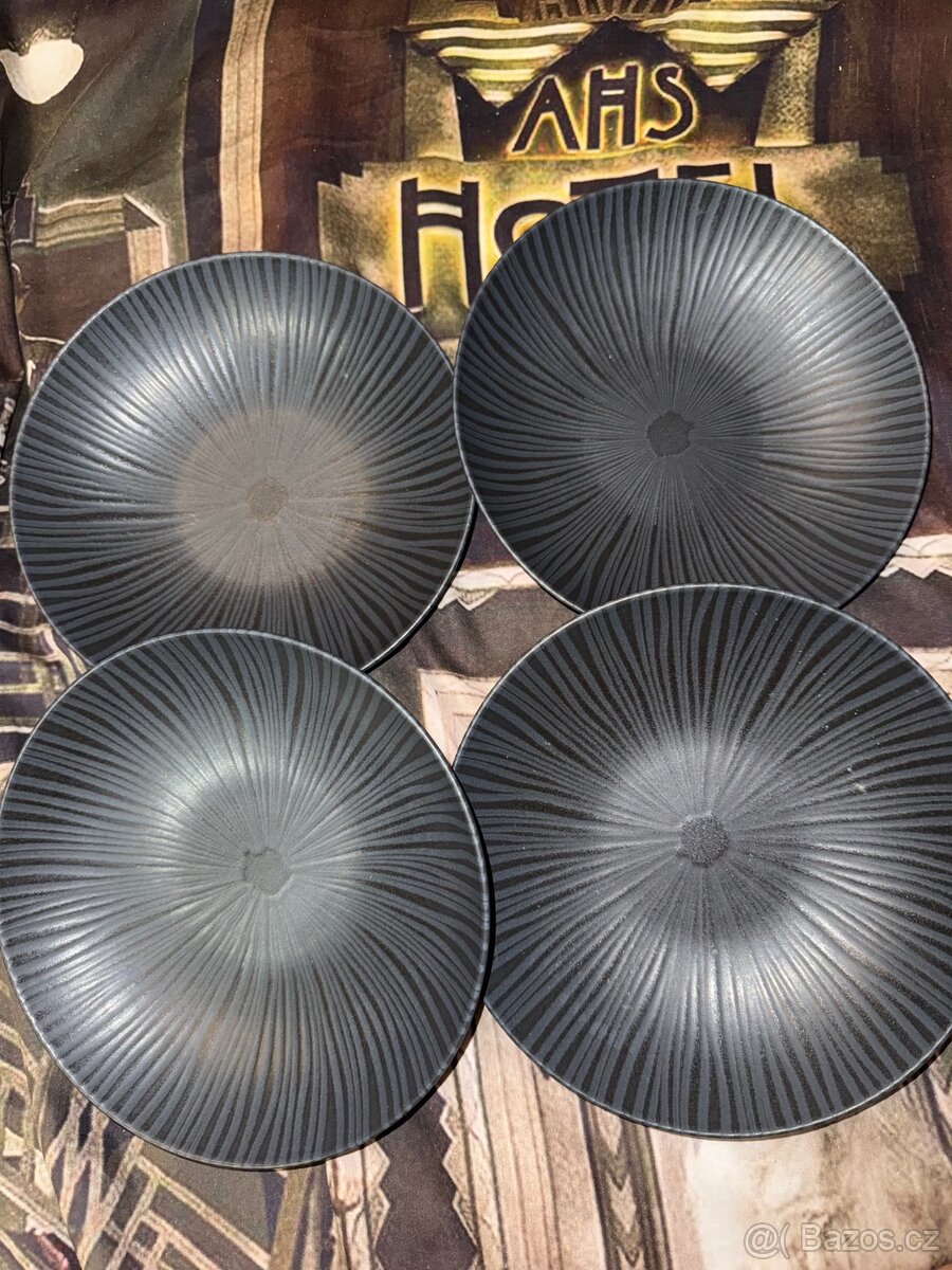 Sada keramickeho nadobi - 2