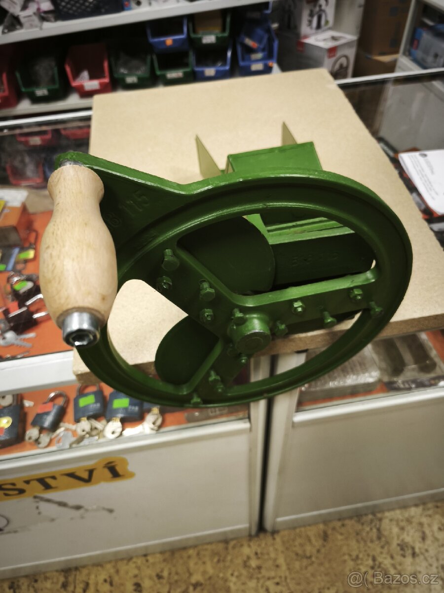 Řezačka na kopřivy nová - 2