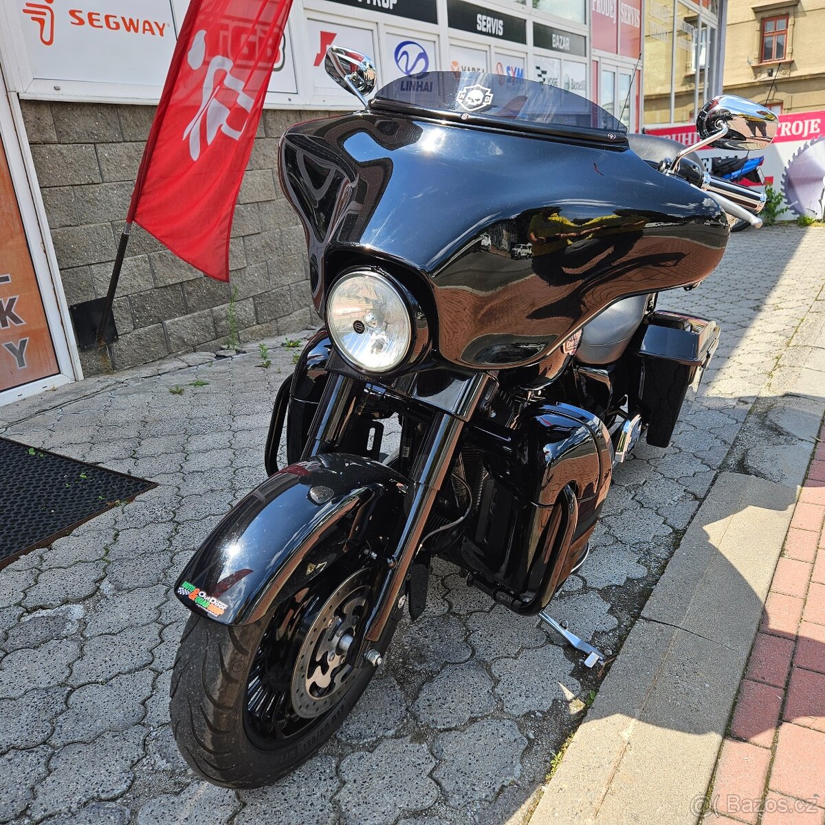 Harley-Davidson FLHTCU Electra Glide Ultra Classic - 2