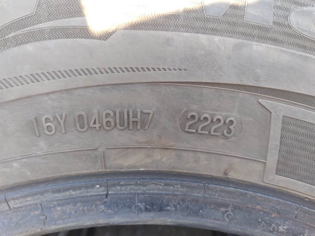 SADA ZIMNÍ PNEU 225/70/R15C - 2