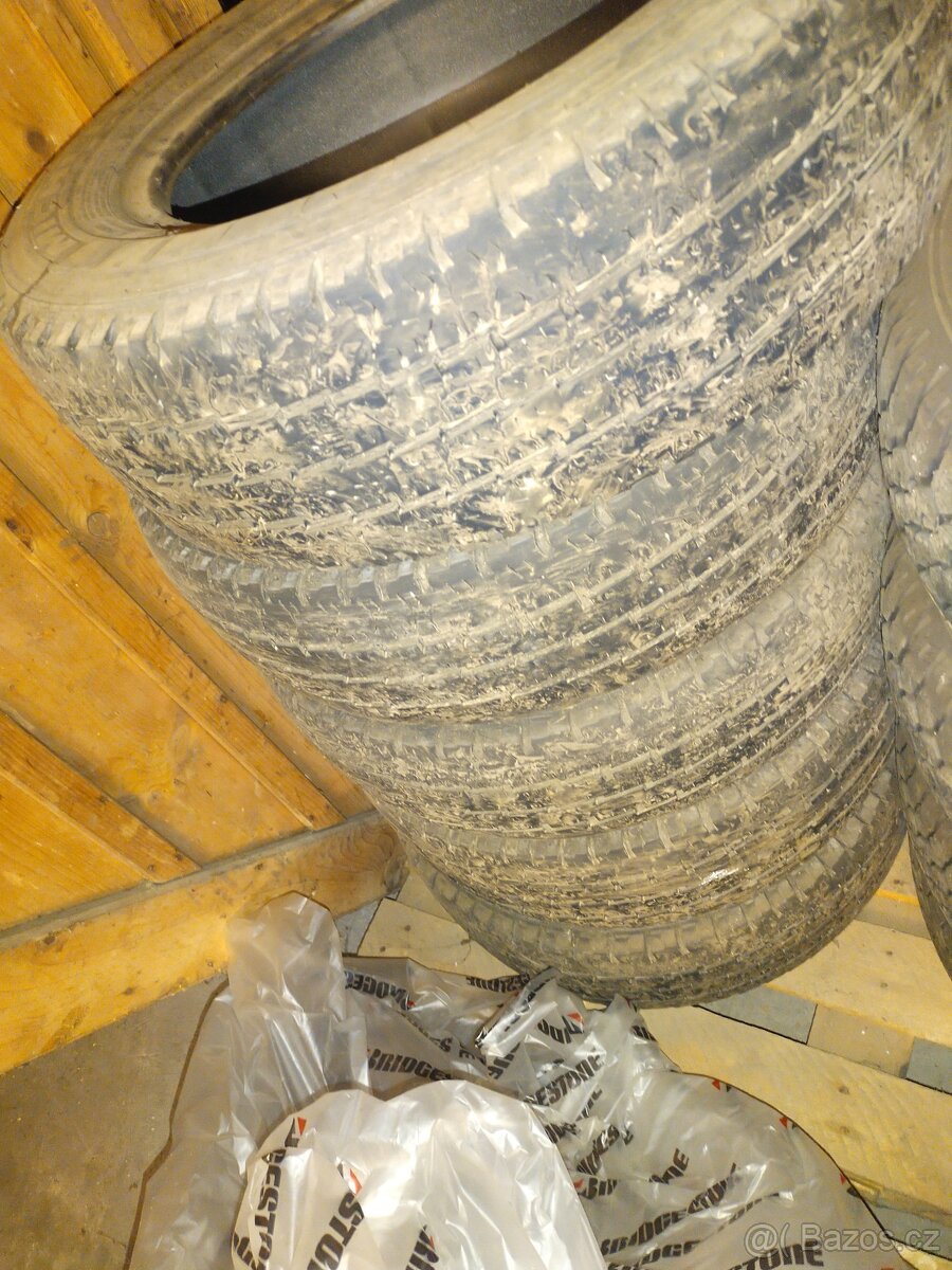 Michelin Agilis 81, 195/70 R15C - 2