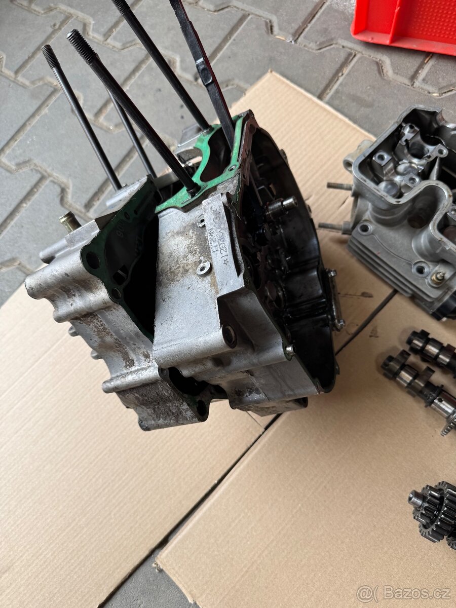 Eagl. 300 Mad Max 300 - 2