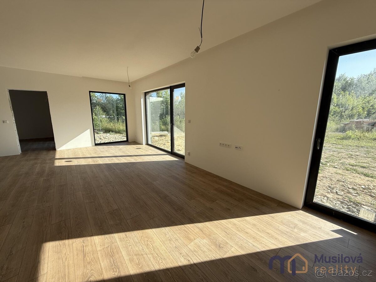 Prodej rodinného domu 150 m, pozemek 700 m - 2