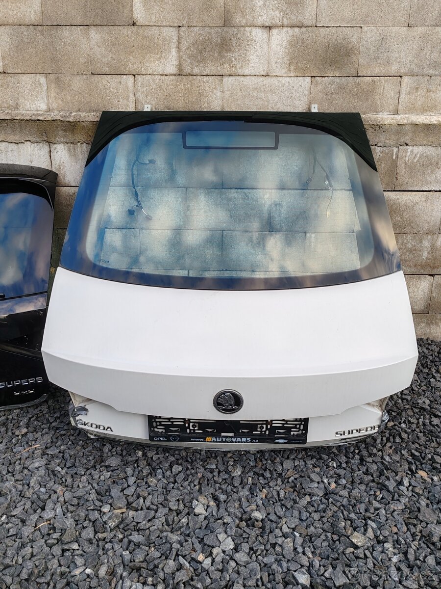 Škoda Superb III Kufrove dveře - 2