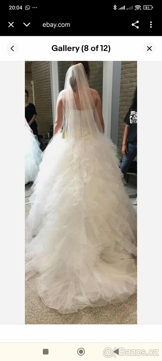 svatebni šaty z vleckou - 2