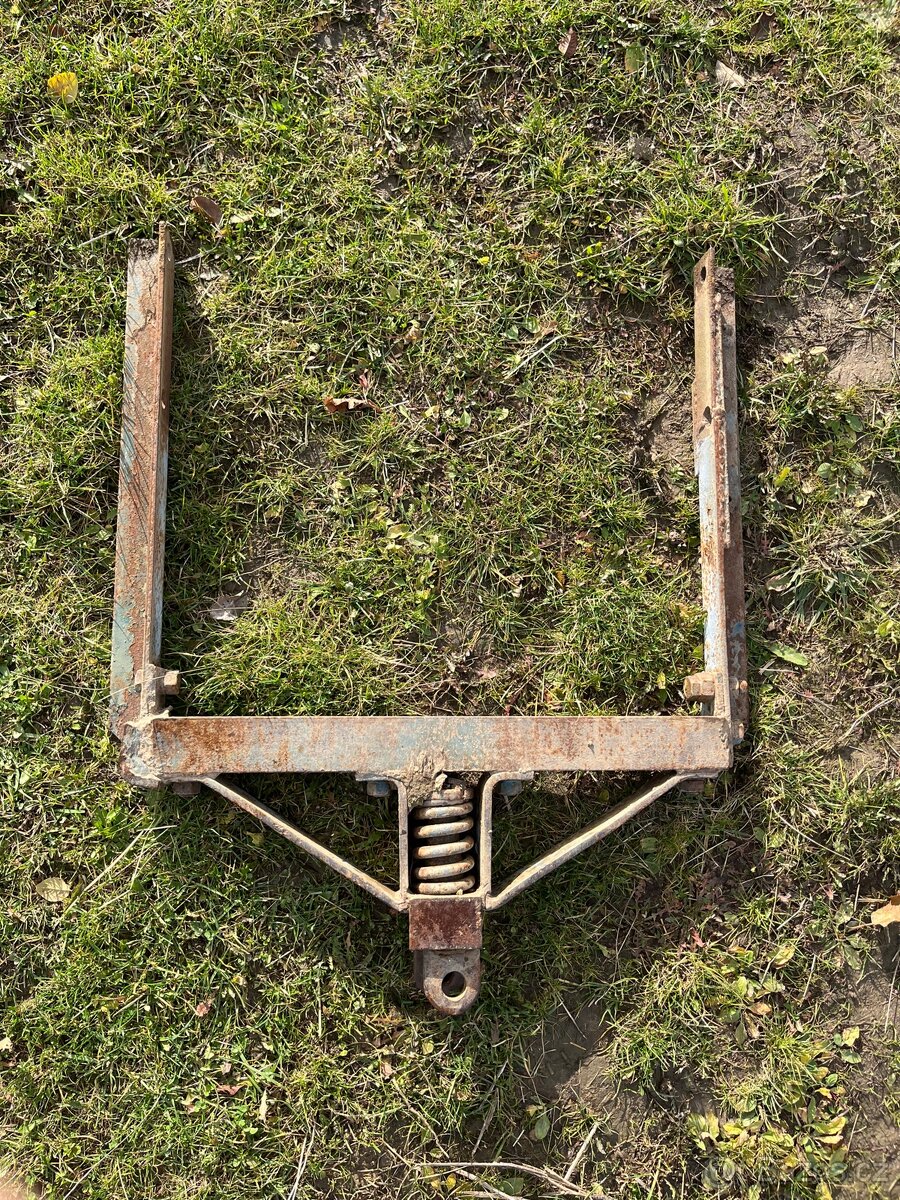 Závěs pro Zetor 25 - 2
