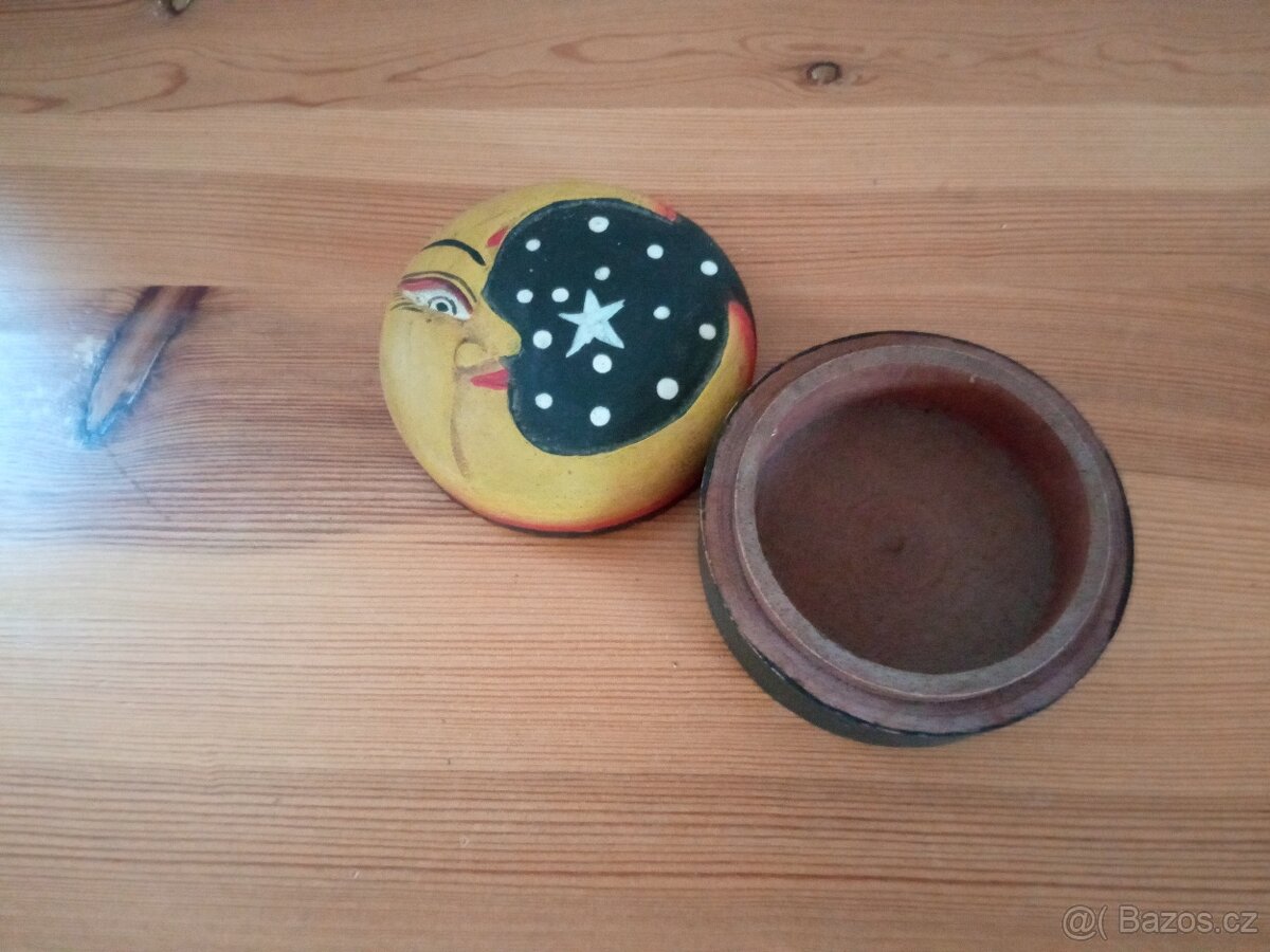 Dřevěná šperkovnice - 2