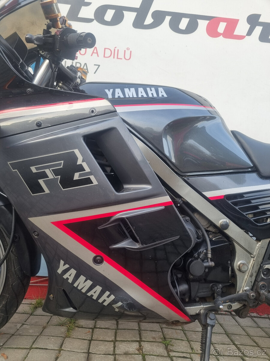 Yamaha FZ 750 - 2