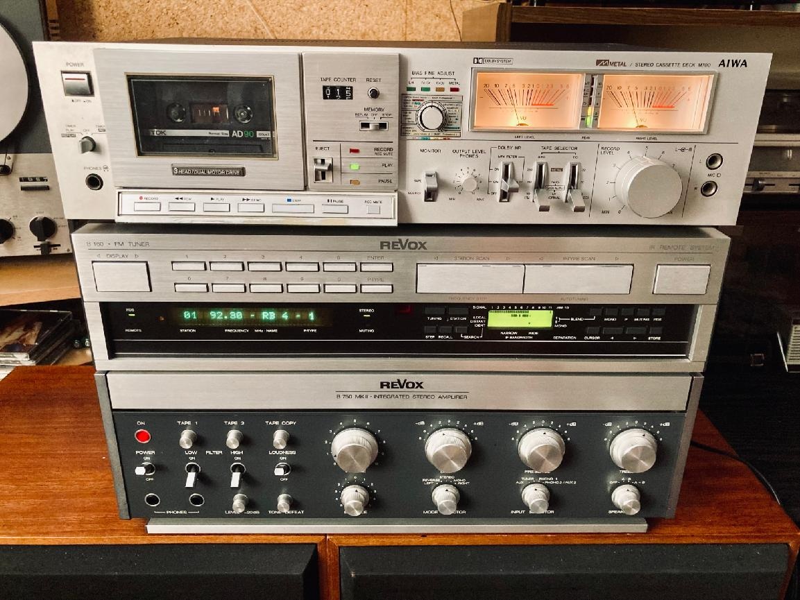 Revox FM stereo tuner - 2
