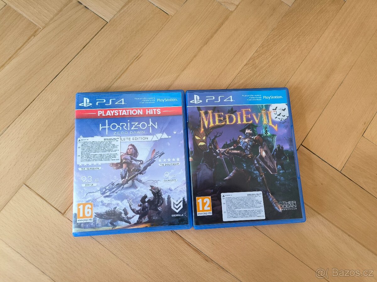 PlayStation 4 pro + 2 ovladače - 2