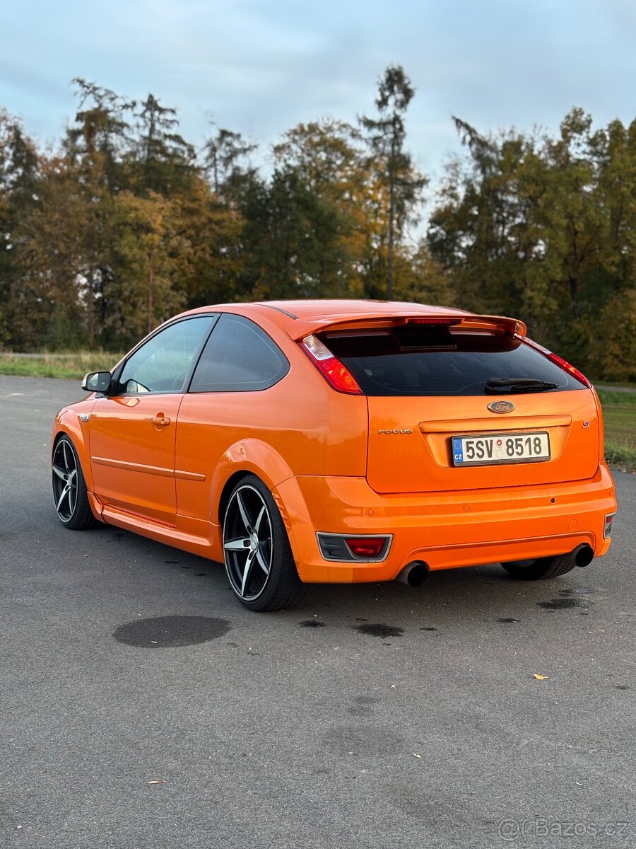 Ford Focus st225 - 2