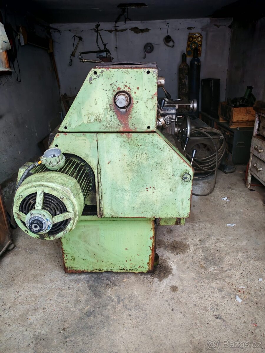 Sústruh na kov - 2