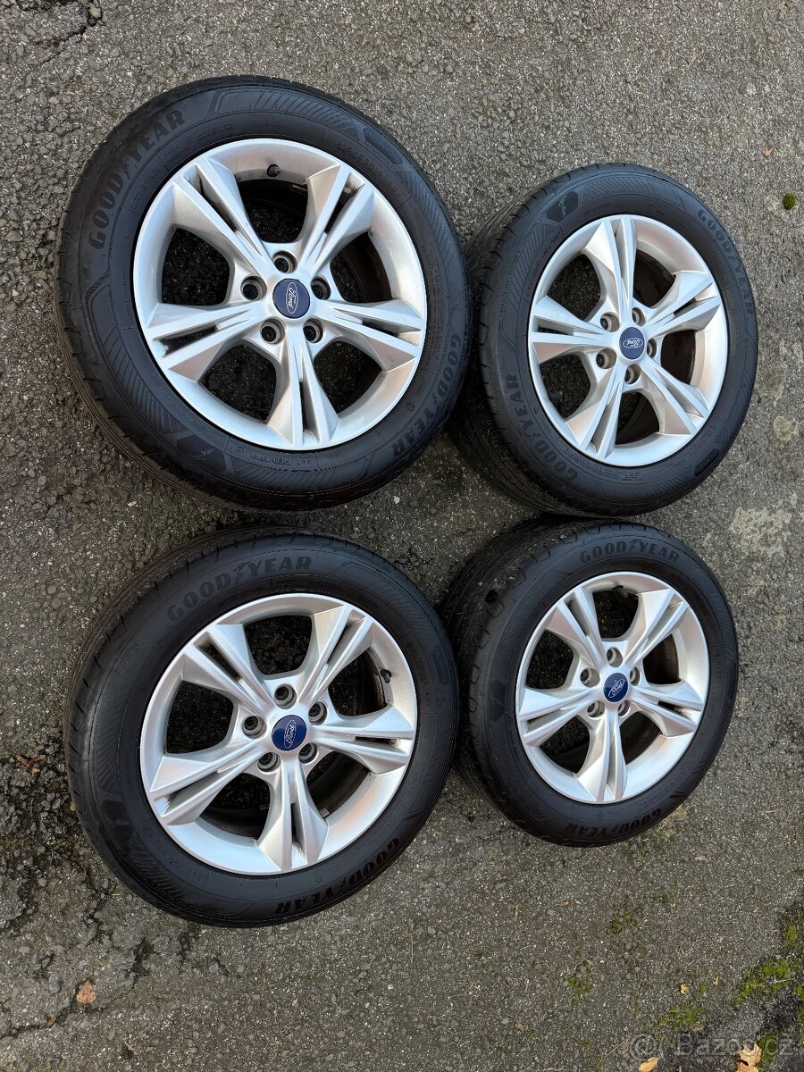 Letní sada alu kol Ford 5x108 215/55R16 originál - 2