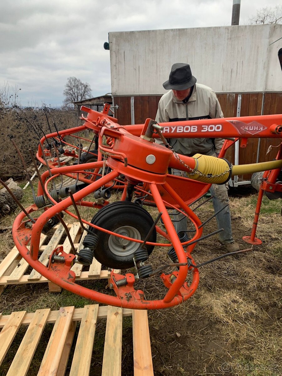 Hybob 300, univerzální obraceč, shrnovač - 2