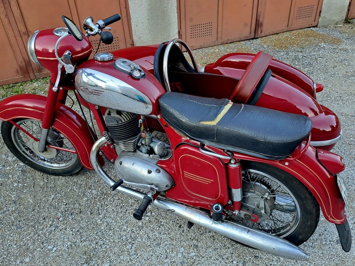 Jawa 250 + sidecar Velorex 560 - 2