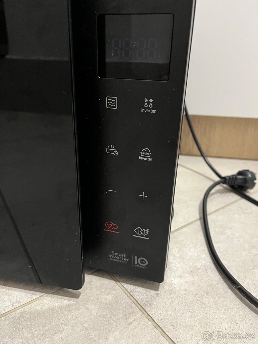 Mikrovlnka černá - 2