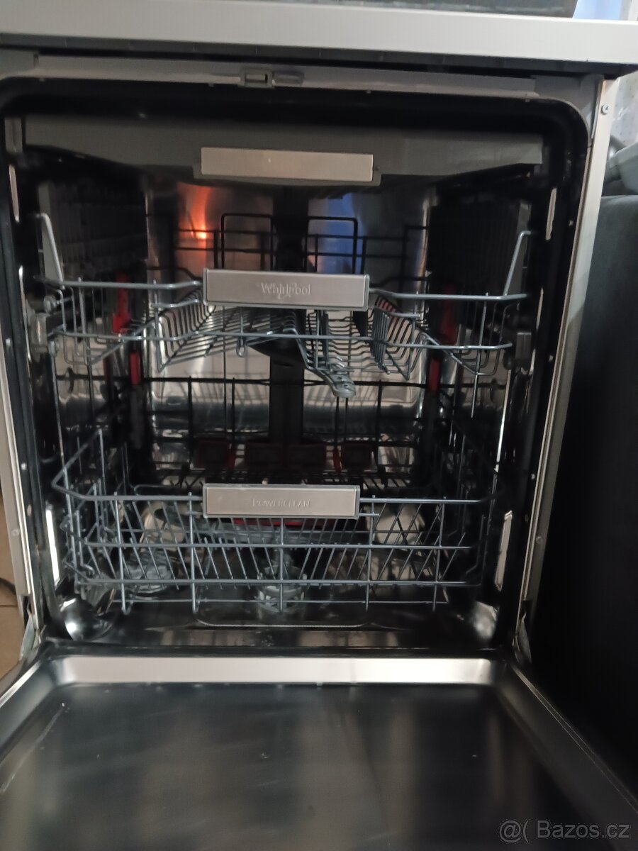 Myčka nádobí Whirlpool - 2