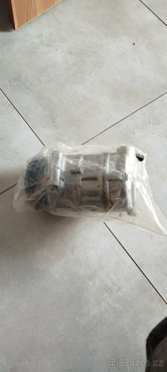 Škoda Octavia 2.2.0 TDI klimatizace - 2