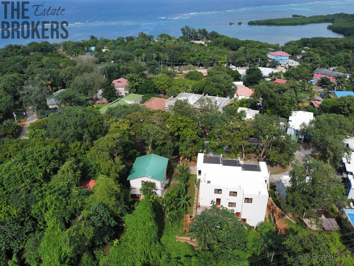 Condominium 1403 LUDY´S Village, Roatan, - 2