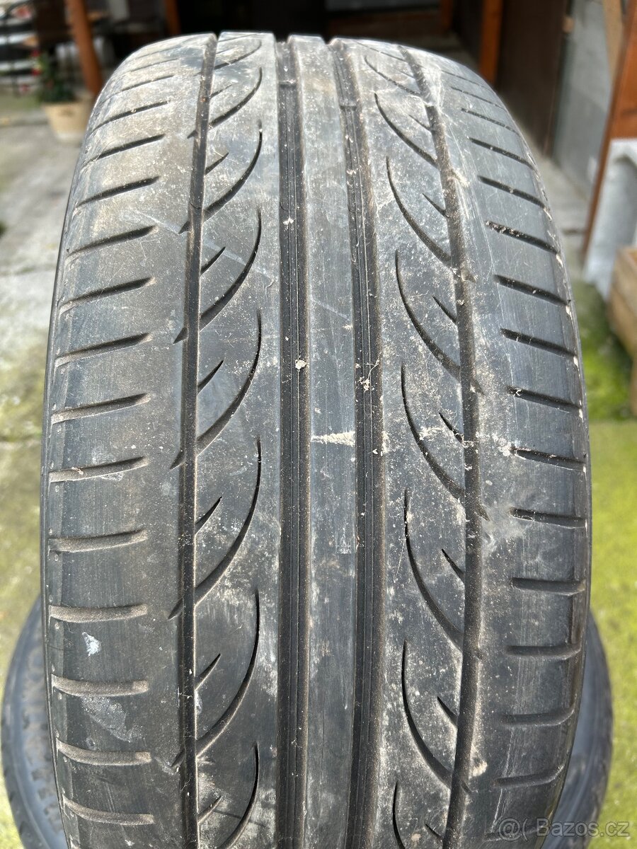 Letní Pneu 215/50 R17 - 2