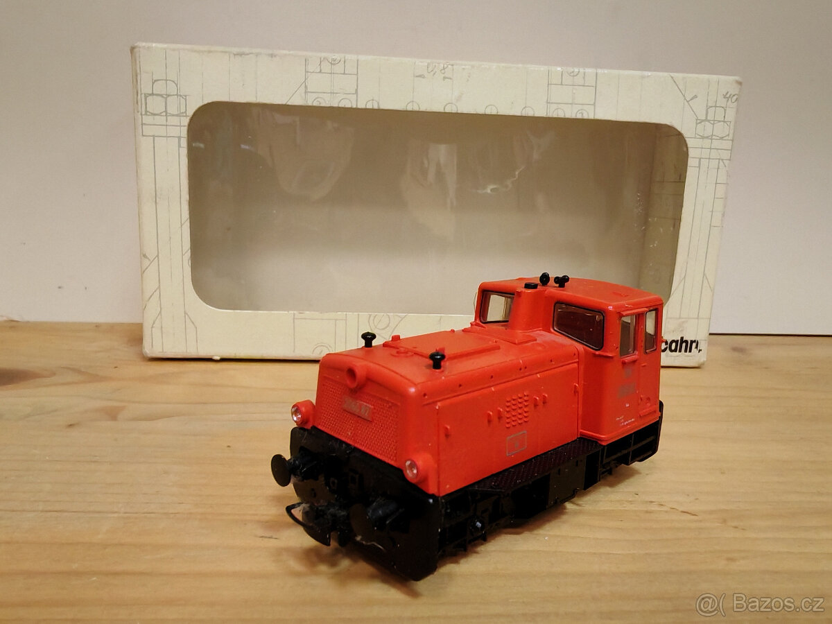 Vláčky - Lokomotiva 206 082 - 2