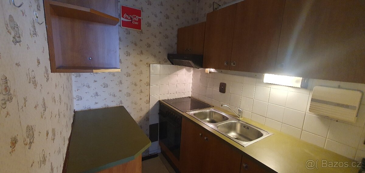 Kuchyňská linka se spotřebiči - 2