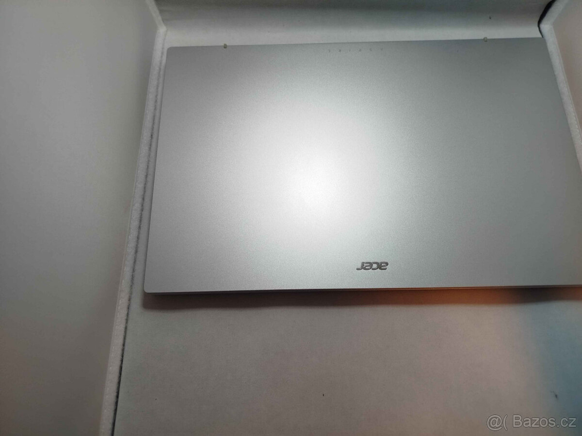 Acer Aspire 3 Pure Silver - 2