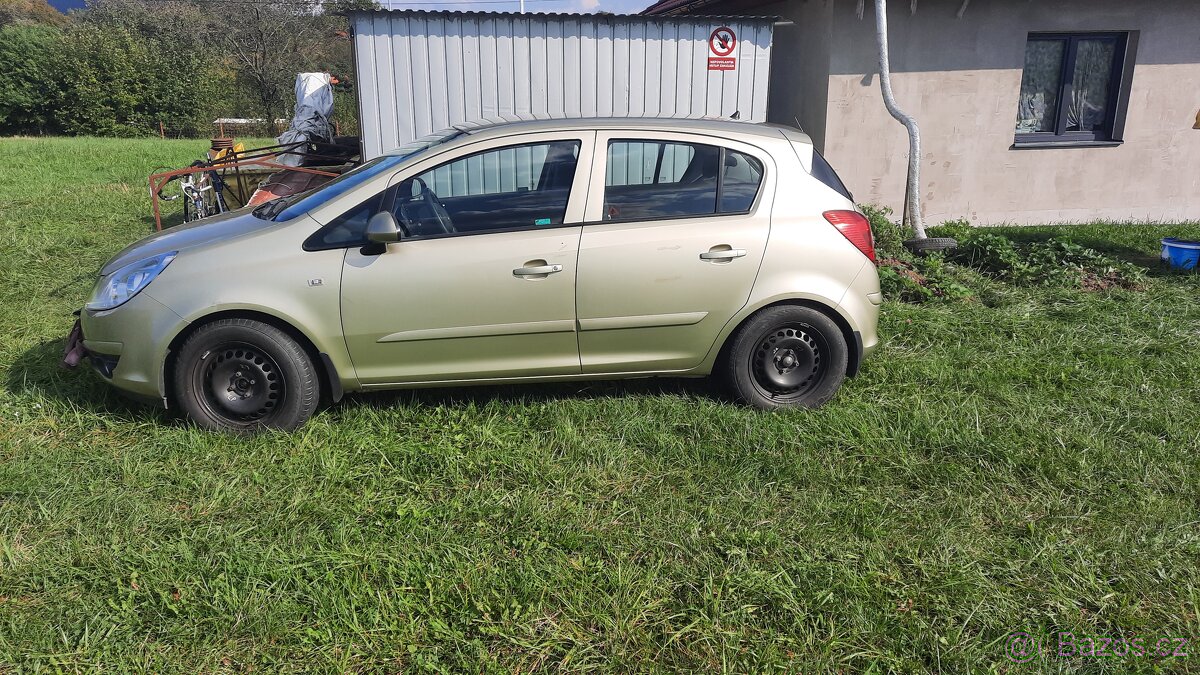 Opel corsa D - 2