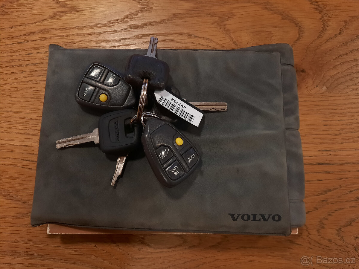 Volvo S60 - 2,4i Comfort TOP stav - 20