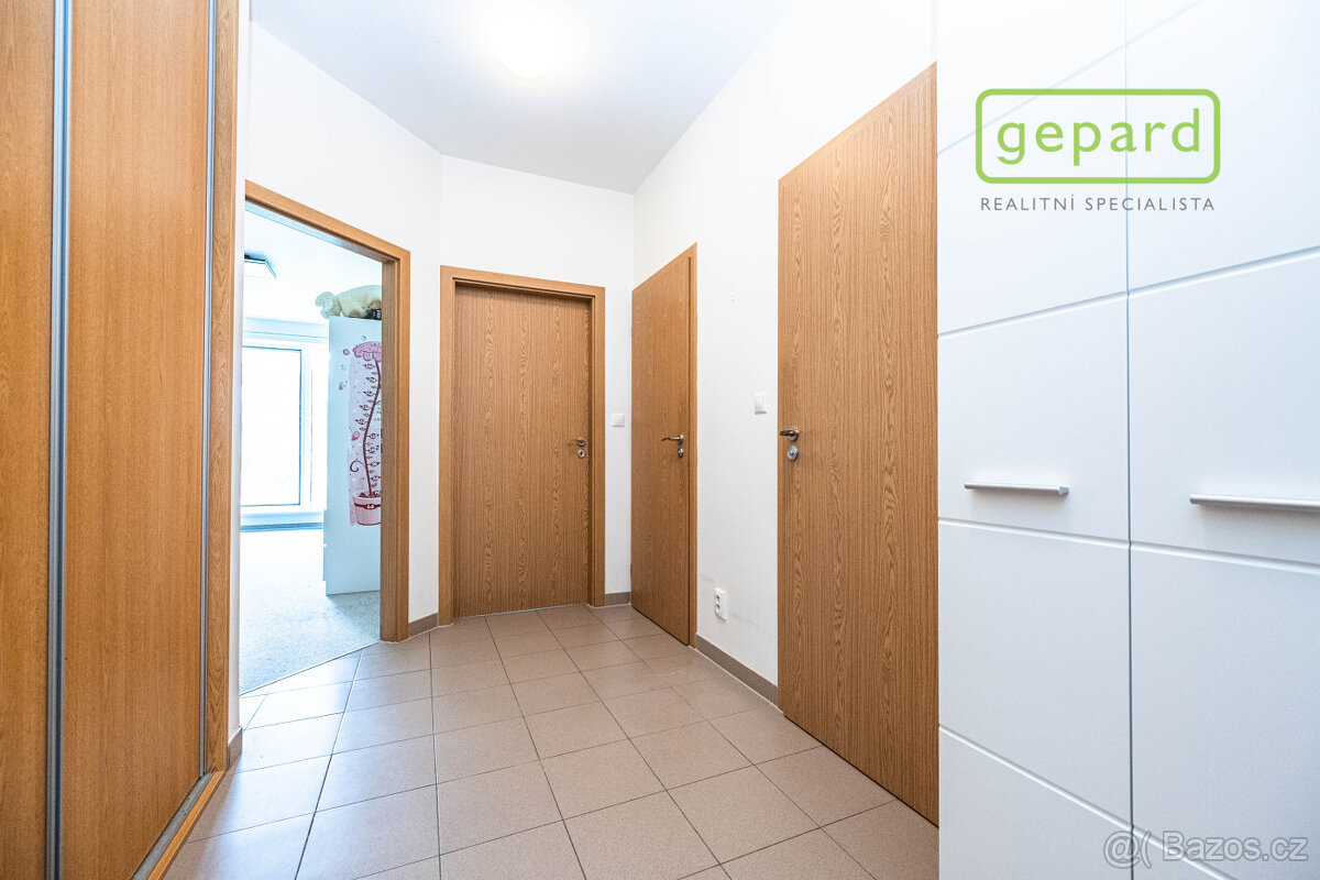 Prostorný a moderní byt 3+kk s velkou terasou - 20
