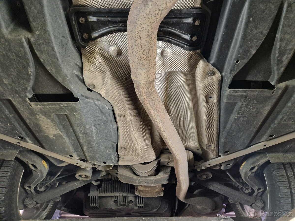 BMW X3 E83,2.0D,110KW,X-Drive,4x4,MANUÁL,R.V.2006 - 20