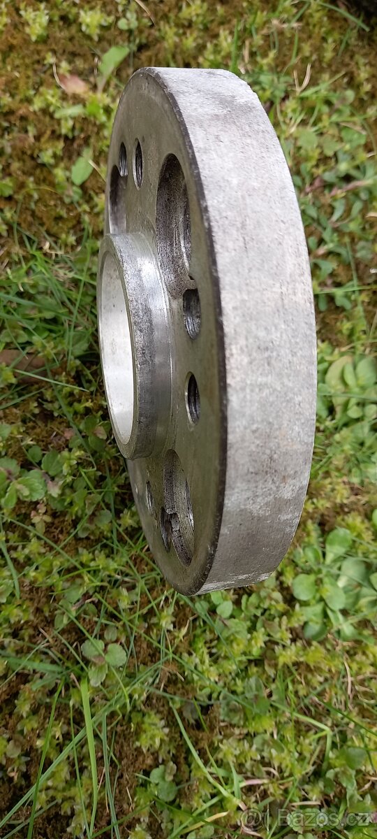 Alu kola Bene PEUGEOT/FORD 15",pneu 195/50R15,podložky 20 - 20