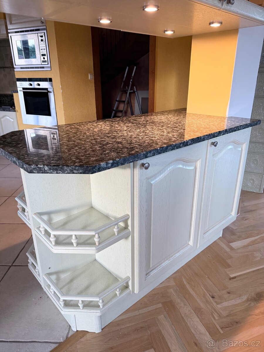 Kuchyňská dvířka a žulová deska - 20